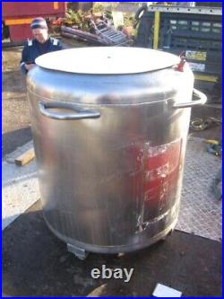 1 USED STAINLESS STEEL TANK VESSEL, INSULATED 350 litres