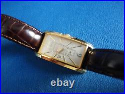 HAMILTON Ardmore 6278 Smoseco quartz wrist watch. Boxed, tank style, curved
