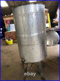 Stainless Steel Tank Vessel 1000 Litres Lagged used as fermenters Little Used