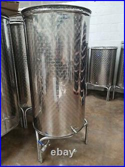 Stainless Steel tank 1000L with'floating' type, variable capacity lid