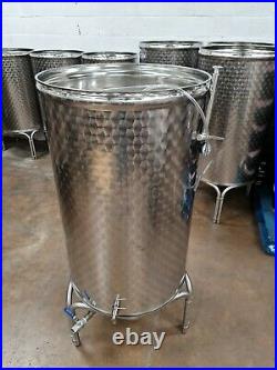 Stainless Steel tank 500L with'floating' type, variable capacity lid