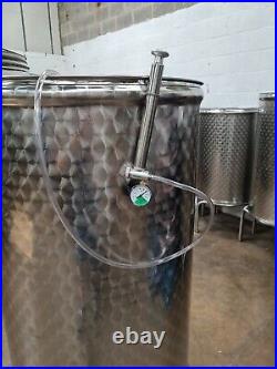 Stainless Steel tank 500L with'floating' type, variable capacity lid