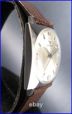 Vintage Longines Wittnauer Square Stainless Steel Mens Watch 17J 11KS 1960s